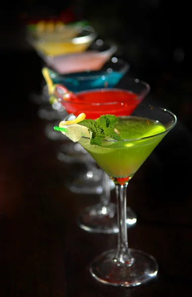 Cocktails in martini glasses — Stock Photo, Image