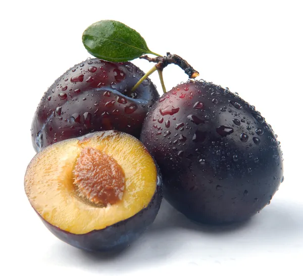 Plum and a half — Stock Photo, Image