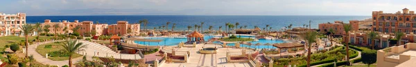 Типичный отель на берегу Красного моря — стоковое фото