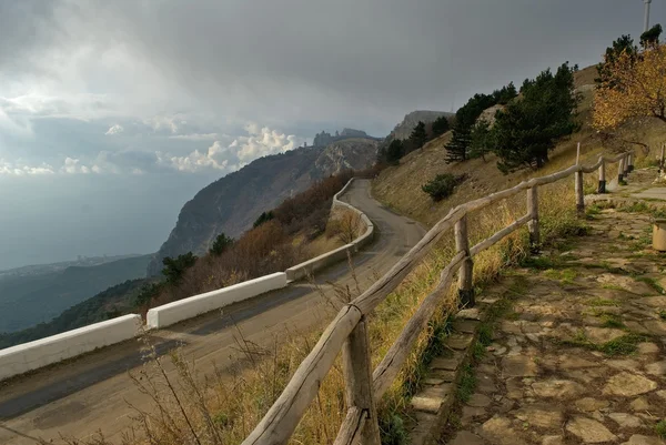 Estrada da montanha em Ah-petri — Fotografia de Stock
