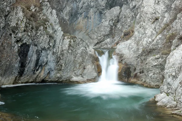 Красивий водоспад Ліцензійні Стокові Фото
