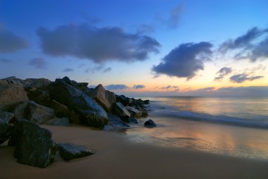 mavi ve sarı yakınındaki set sunrise