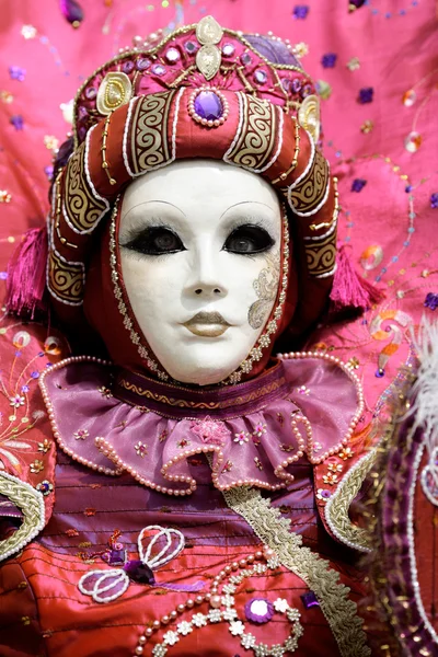 Muñeca en el carnaval — Foto de Stock
