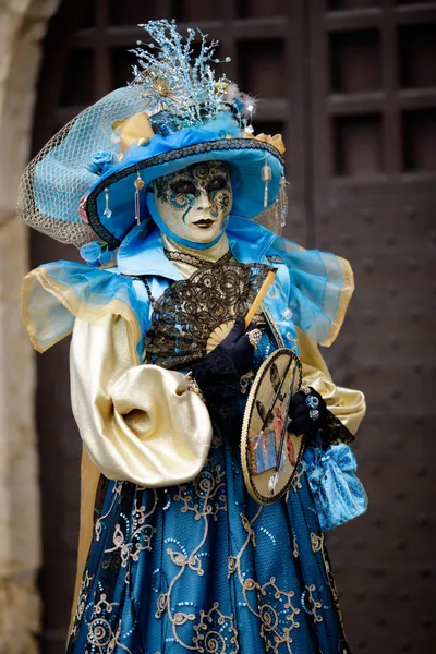 Žena karnevalovou masku — Stock fotografie