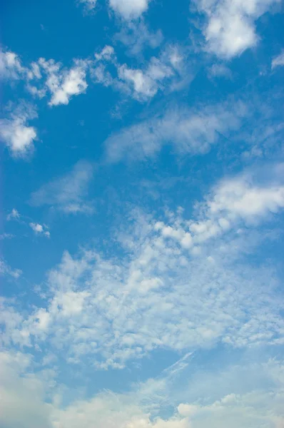Bule e cielo nuvoloso Foto Stock Royalty Free