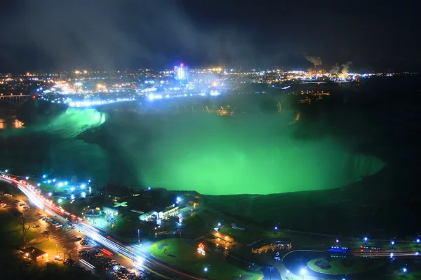 Niagarafallen på natten. Royaltyfria Stockbilder