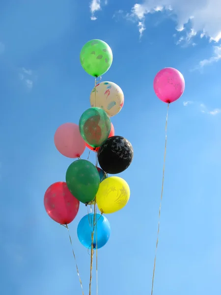 Букет з кольорових вечірніх кульок — стокове фото