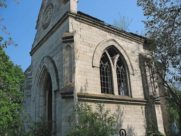 Issız terk edilmiş eski kilise — Stok fotoğraf