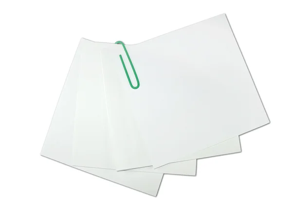 Bílá připomenutí papír s zeleným klip — Stock fotografie
