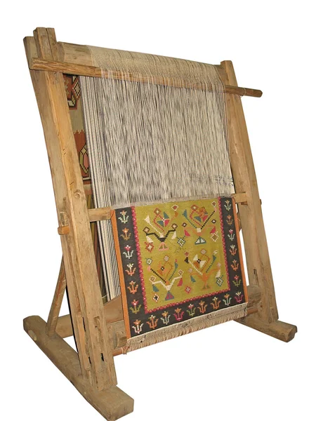 Старый деревянный ткацкий станок — стоковое фото