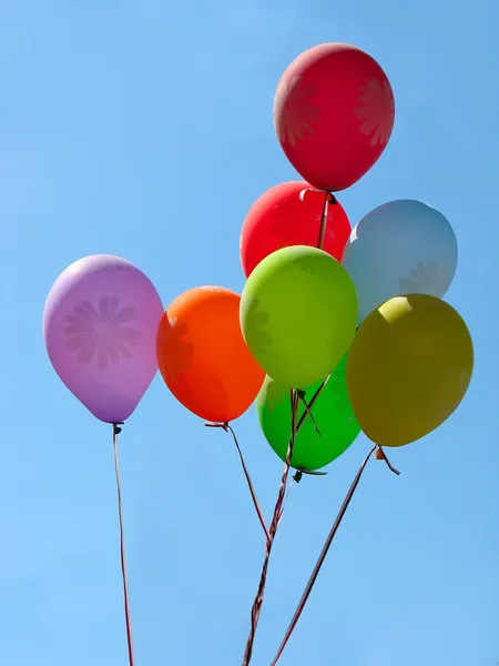 화려한 생일 버티 baloons의 그룹 — 스톡 사진