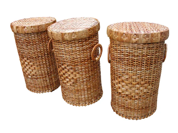 Изолированные плетеные деревянные корзины — стоковое фото