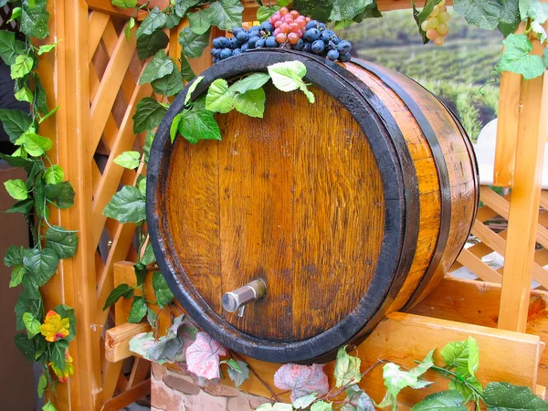 Vintage baril de vin en bois fait main — Photo