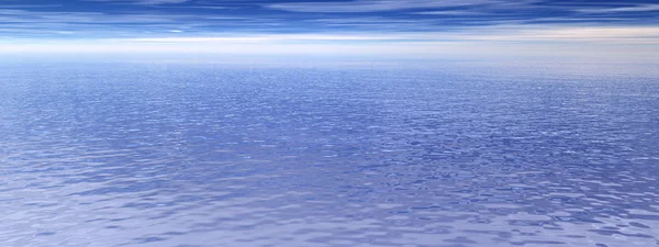 Cludy blauwe hemel en de oceaan water — Stockfoto