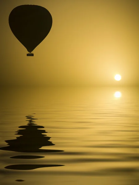 Hot Air Balloon and the Sun — Stock Photo, Image