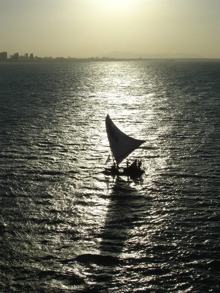Barca a vela Silhouette — Foto Stock