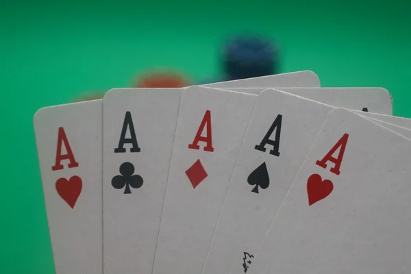 扑克手-5 ace — 图库照片