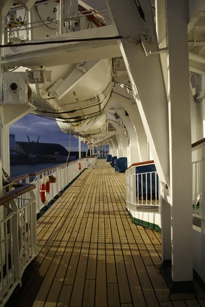 Kreuzfahrtschiff — Stockfoto