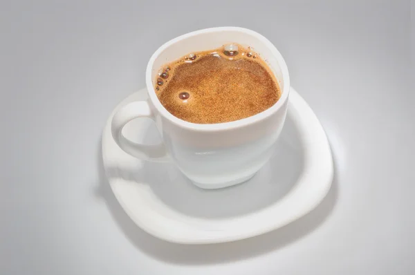 Tasse de café chaud avec cuillère — Photo