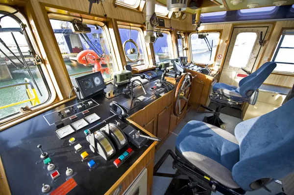 消防船的舵手室 — 图库照片
