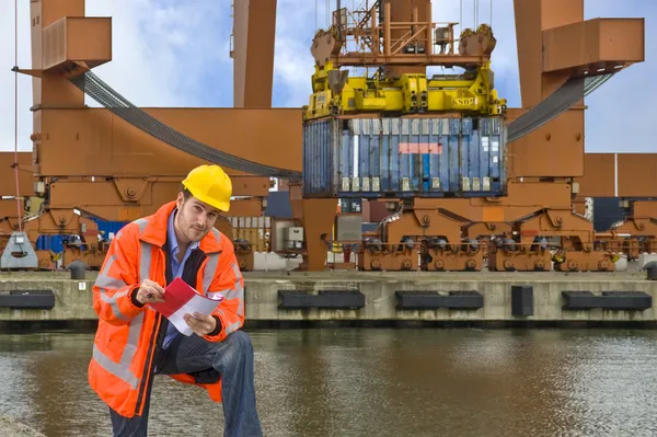 Working in a commercial harbor — Stock Photo, Image