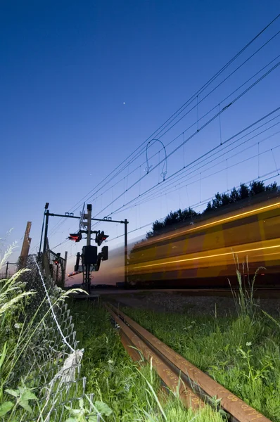 Rautateiden risteys — kuvapankkivalokuva