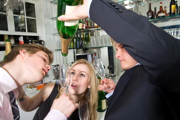 Taking the last drop of champagne — Stock Photo, Image