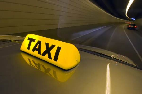 Tunelů taxi — Stock fotografie