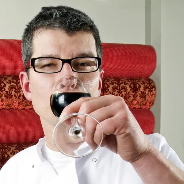 Tasting wine — Stock Photo, Image