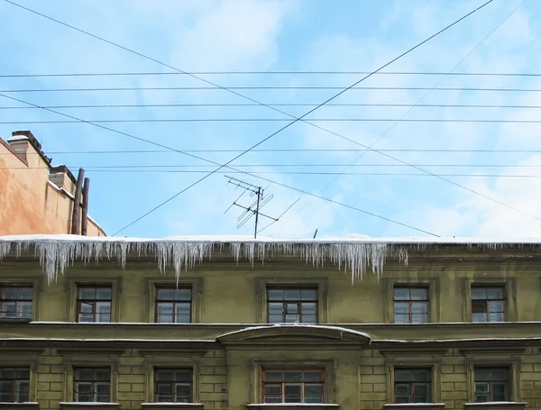 La frange des glaçons. Saint-Pétersbourg — Photo