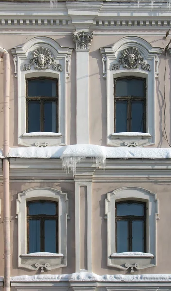 La frange des glaçons. Saint-Pétersbourg — Photo