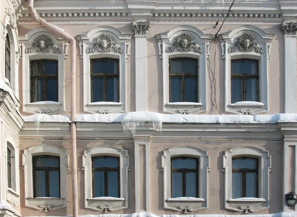 La franja de carámbanos. San Petersburgo — Foto de Stock