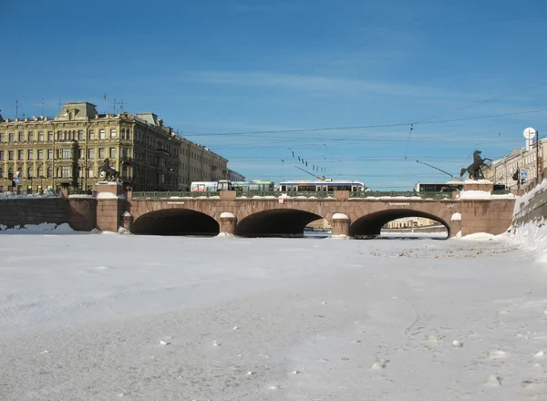 Замерзшая река Фонтанка. Санкт-Петербург — стоковое фото