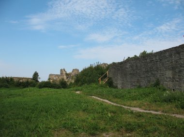 Ortaçağ kale kuleleri