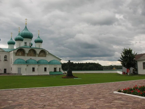 삼 위 일체 알렉산더 svirsky 수도원 — 스톡 사진