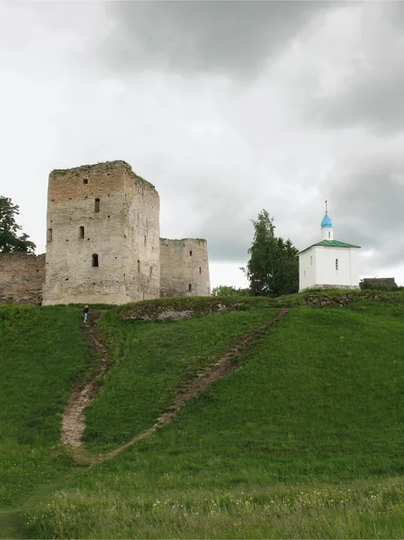 Fortezza di Izborsk. Regione di Pskov. Russia — Foto Stock