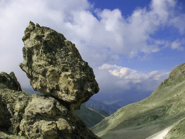 Kayanın üzerinde bir keder — Stok fotoğraf