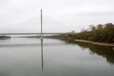 megyeri Köprüsü