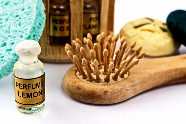 Perfume essence with bath objects — Stock Photo, Image