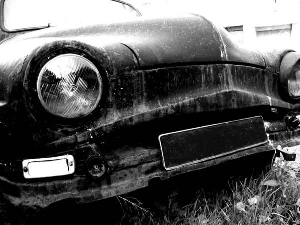 Placa em branco no carro velho — Fotografia de Stock