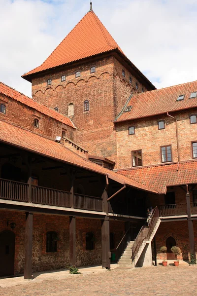 Μεσαιωνική γερμανική γοτθικό κάστρο στο nidzica — Φωτογραφία Αρχείου