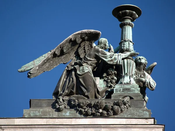 Angel v bronzu — Stock fotografie