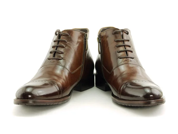 Sapatos castanhos isolados em branco — Fotografia de Stock