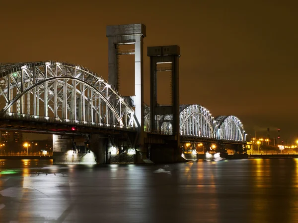 Nacht finland overbruggen — Stockfoto