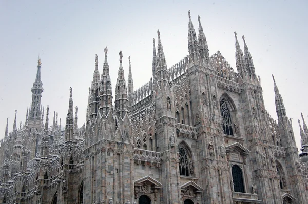 Cúpula catedral de Milão no inverno — Fotografia de Stock