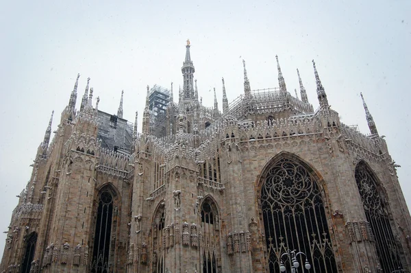 冬のミラノ大聖堂のドーム — ストック写真