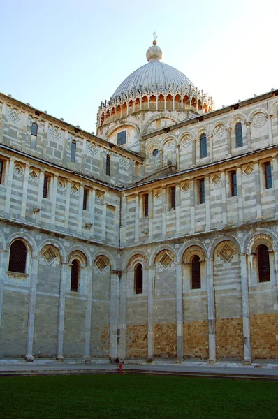Pise - détail de la cathédrale de Duomo, Italie — Photo