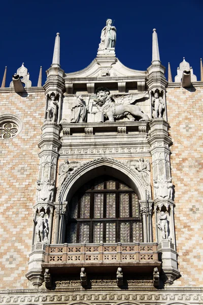 Fachada del Palacio Ducal — Foto de Stock