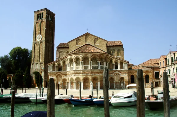 Kerk in voorstad van Venetië. — Stockfoto
