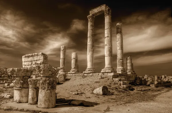 Tempel des Herkules (amman) in Sepia — Stockfoto